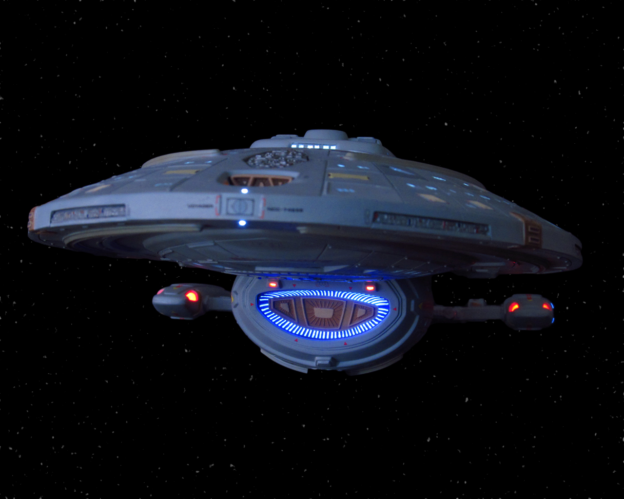 Star Trek - USS Voyager NCC-74656.